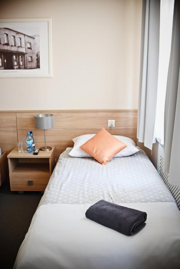 Stara Cynkownia Hotel Czechowice-Dziedzice Kültér fotó